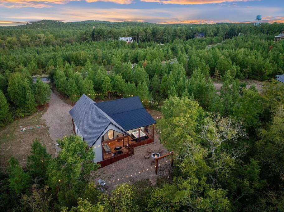 Вилла Under The Stars - Secluded, Hot Tub, Firepit, Games Брокен-Боу Экстерьер фото