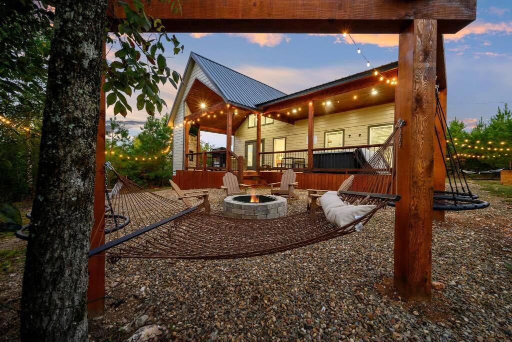 Вилла Under The Stars - Secluded, Hot Tub, Firepit, Games Брокен-Боу Экстерьер фото